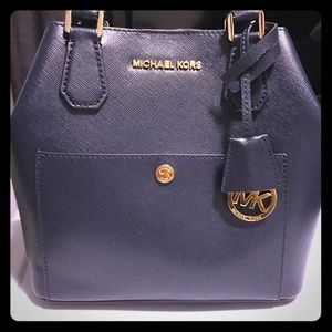 Michael Kors Purse with shoulder strap - New